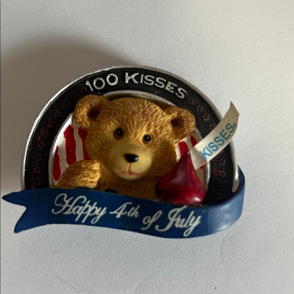 Hershey's Patriotic Bear Magnet - 100 KISSES